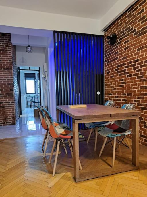Classy Apartment With Parking In The City Center Bukarest Eksteriør billede
