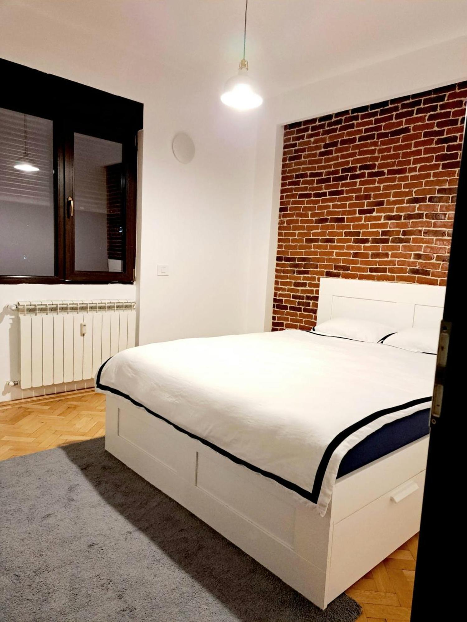 Classy Apartment With Parking In The City Center Bukarest Eksteriør billede