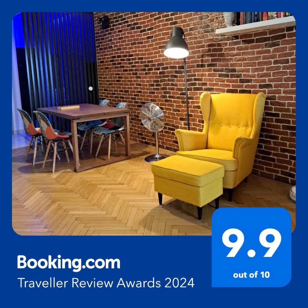 Classy Apartment With Parking In The City Center Bukarest Eksteriør billede